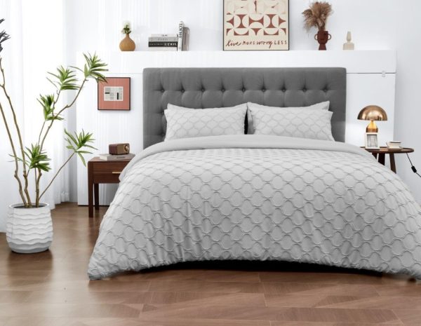 Delano Duvet Cover Signature Microfibre Tufted Bedding Set - Image 3