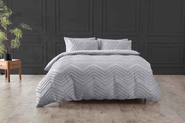Luther Duvet Cover Signature Microfibre Tufted Bedding Set - Image 3