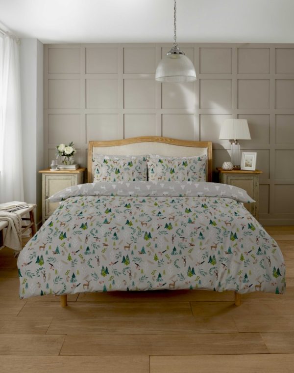 Snowy Reindeers Duvet Cover With Pillowcase Polycotton Christmas Bedding Set