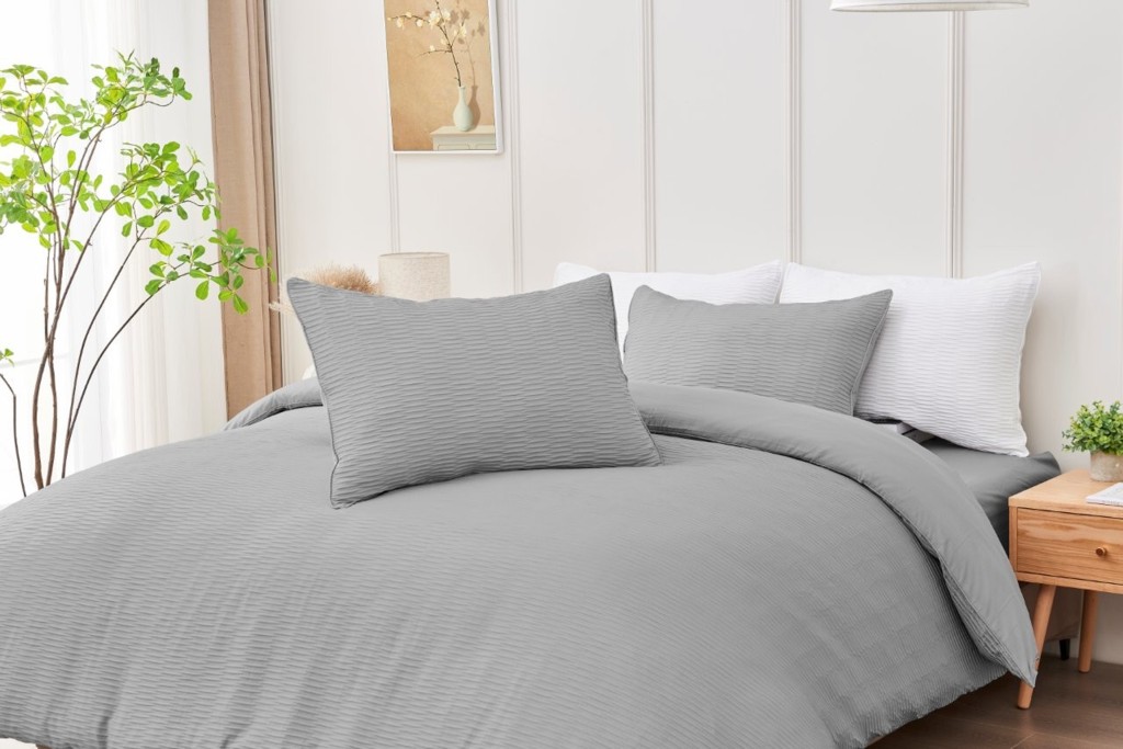 Premium Seersucker Durham Duvet Cover with Pillowcase – Easy Care Bedding Set - Image 7